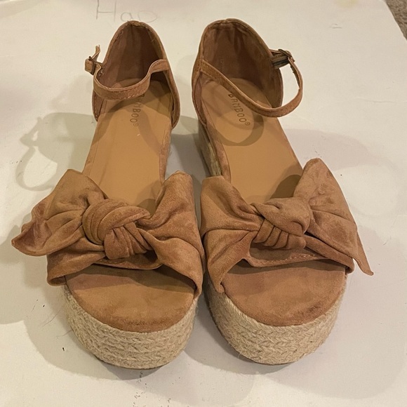 Bamboo shoes - Picture 2 of 9